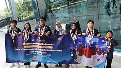 Pelajar Indonesia Raih Emas di Olimpiade Astronomi India euui1.jpg
