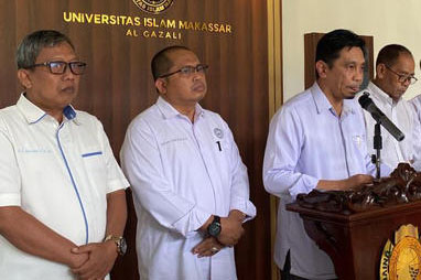 UIM Berhentikan Oknum Dosen AS rektor.jpg